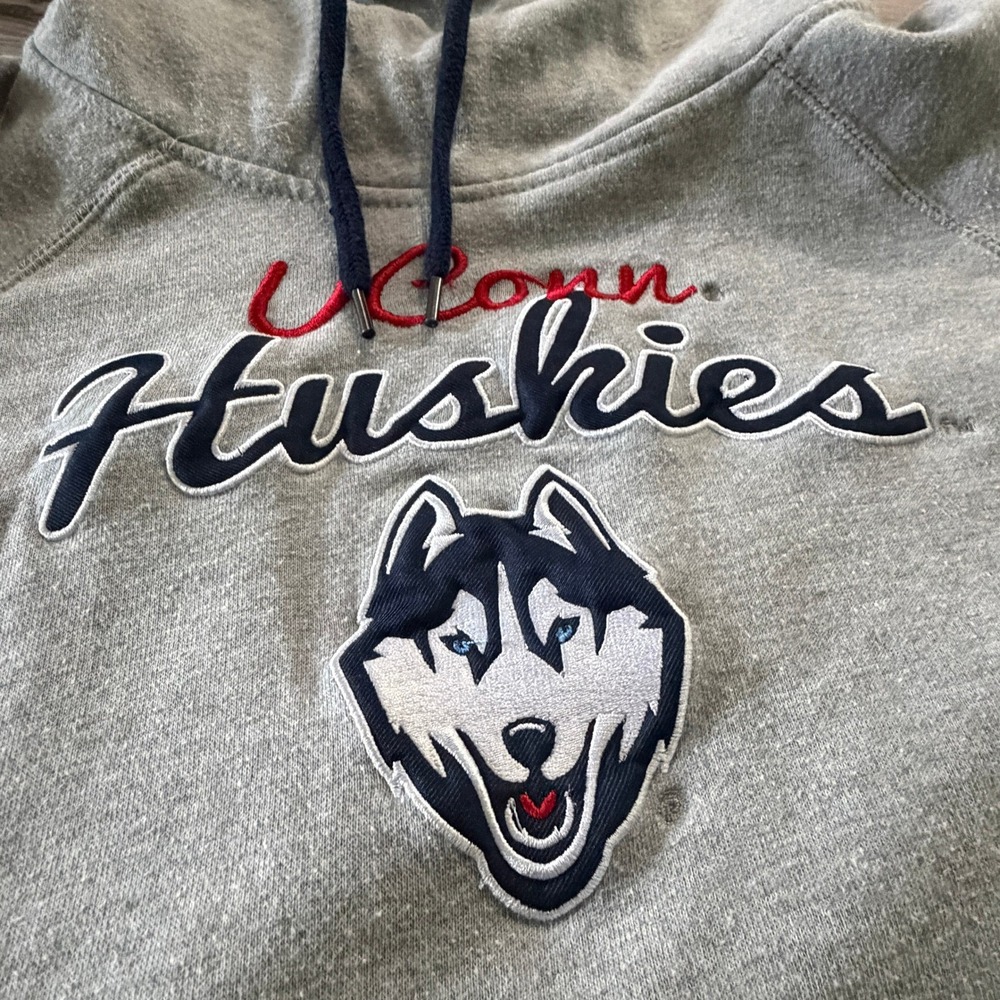 UConn Huskies Womens Medium Hoodie Colosseum Gray Fleece Funnel Neck Sweatshirt‎